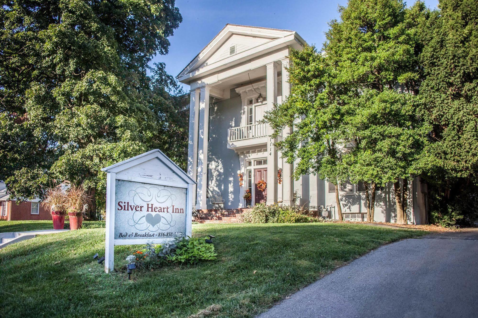 Silver Heart Inn & Cottages Independence Exterior photo